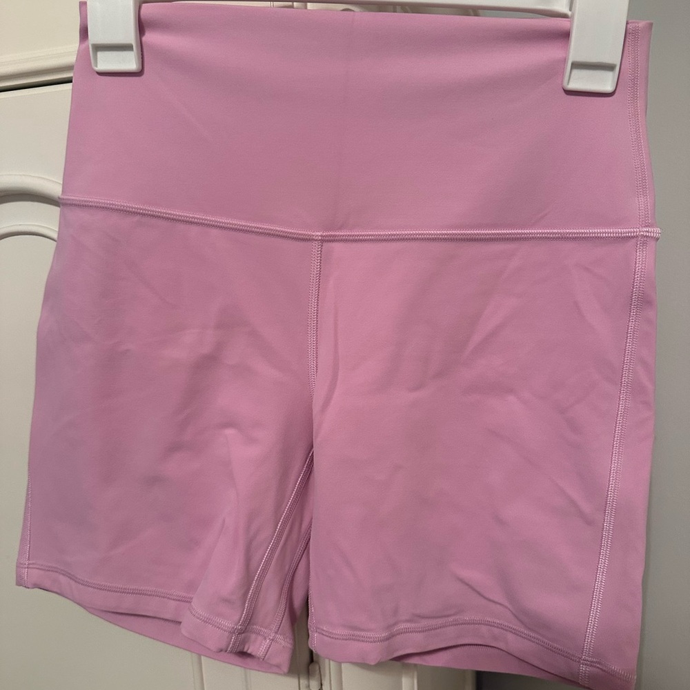 Lululemon Athletica Light Pink align 6” high rise shorts